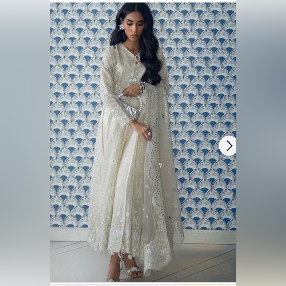New Original Sana Safinaz Pakistani 4 piece creamish white anarkali dress